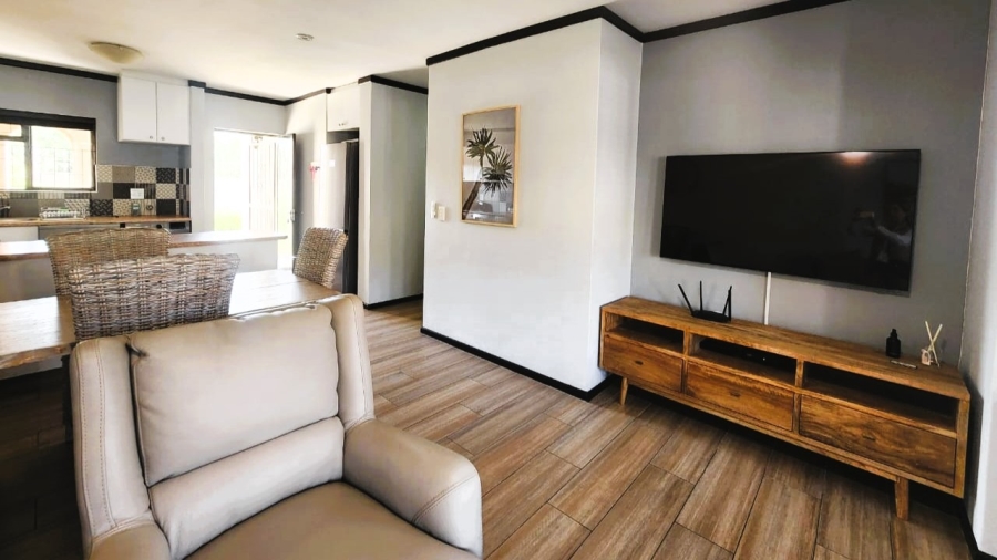 3 Bedroom Property for Sale in Santini Village Western Cape